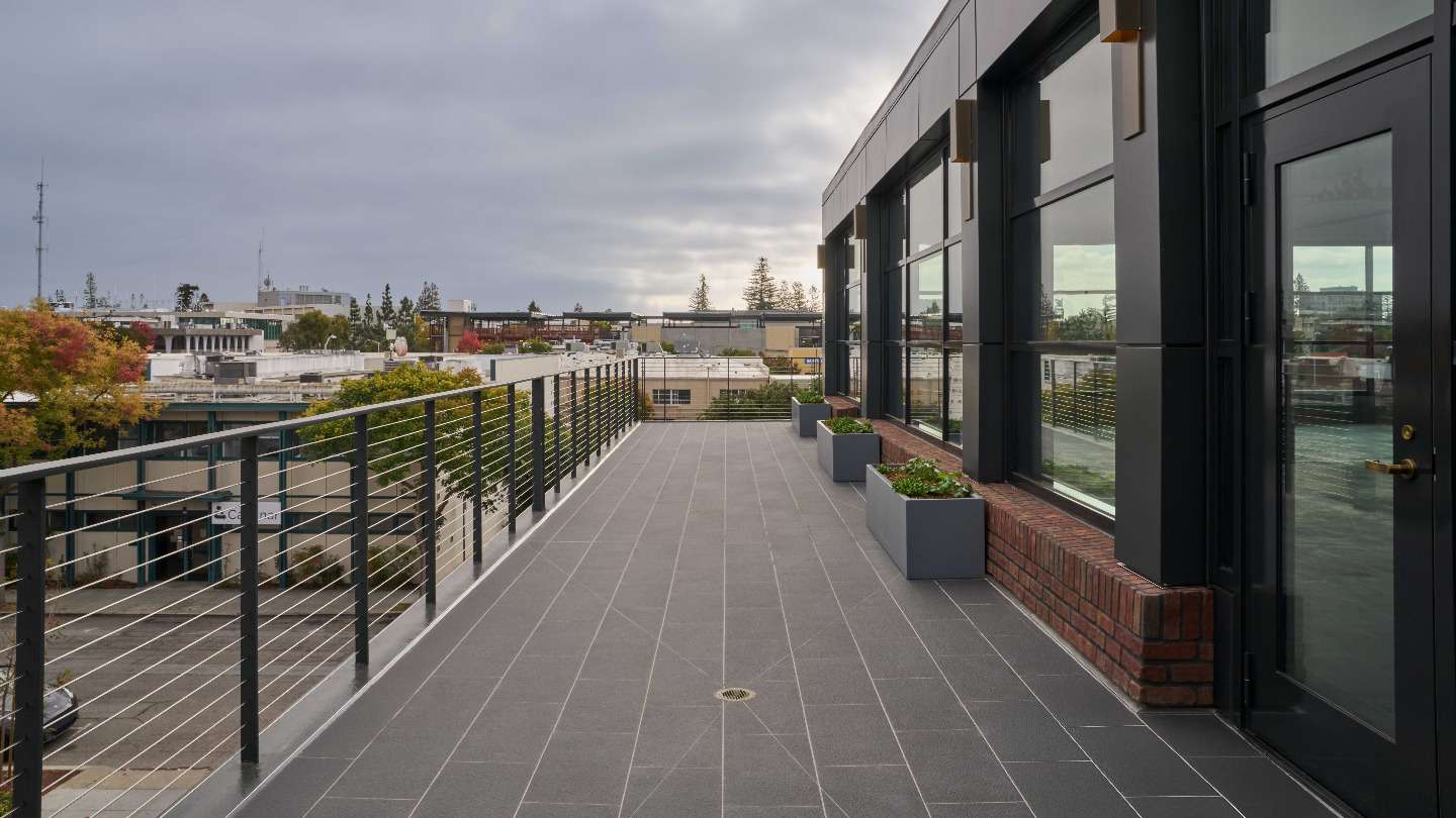 OUTDOOR ENTERTAINMENT